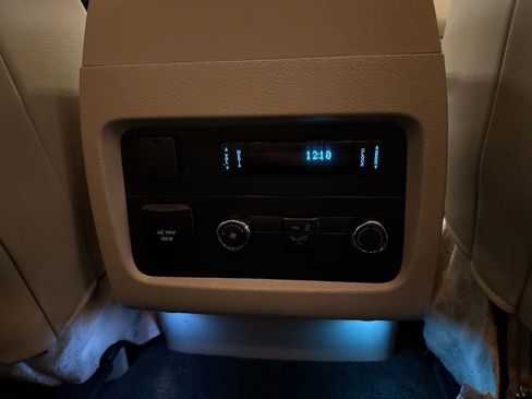 Used 2017 Ford Expedition EL XLT w/ Equipment Group 202A image 25