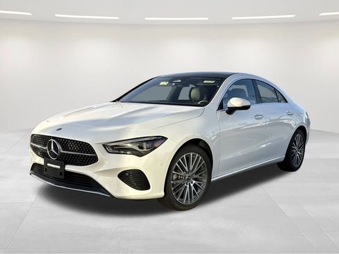 Used 2025 Mercedes-Benz CLA 250 image 1