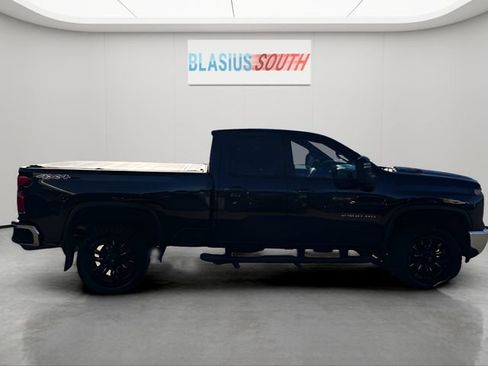 Used 2024 Chevrolet Silverado 2500 LT w/ Snow Plow Prep/Camper Package image 2
