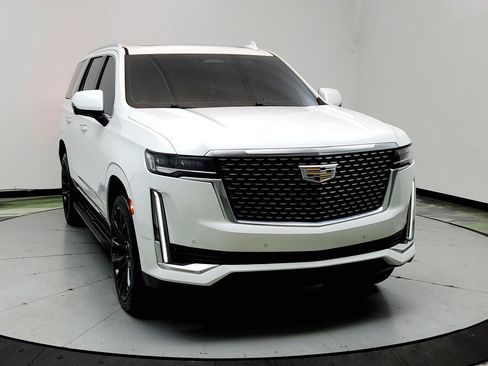Used 2021 Cadillac Escalade Premium Luxury w/ LPO, Illumination Package AWD/4WD image 2