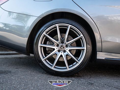 Used 2018 Mercedes-Benz S 560 4MATIC Sedan image 11