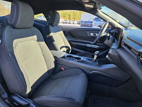 Used 2024 Ford Mustang Coupe image 18