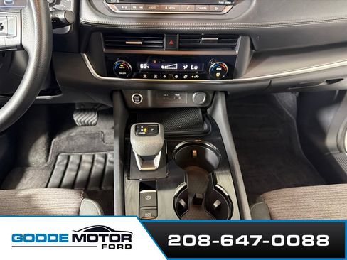 Used 2023 Nissan Rogue SV AWD/4WD image 17