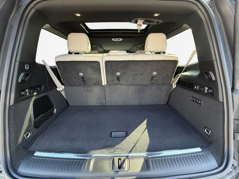 New 2026 Jeep Grand Wagoneer Summit AWD/4WD image 36
