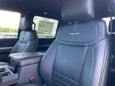 New 2026 Ford F250 Platinum w/ FX4 Off-Road Package AWD/4WD image 9
