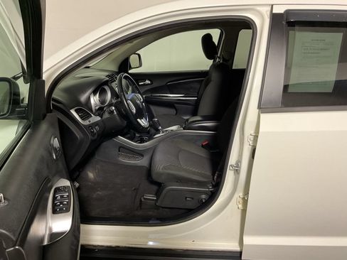 Used 2019 Dodge Journey SE w/ Premium Group AWD/4WD image 19