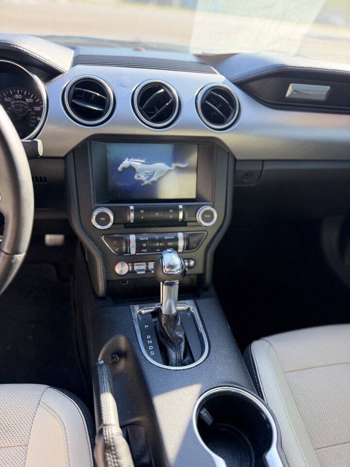 Used 2018 Ford Mustang Premium RWD image 12
