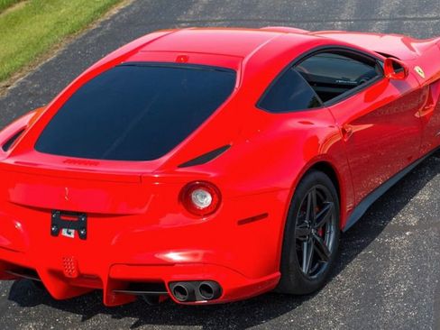 Used 2014 Ferrari F12 Berlinetta RWD image 8