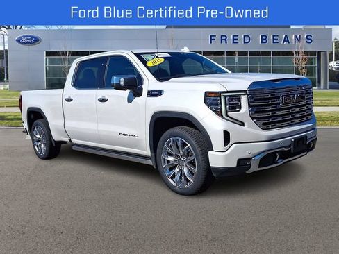 Used 2025 GMC Sierra 1500 Denali w/ Denali Reserve Package AWD/4WD image 1