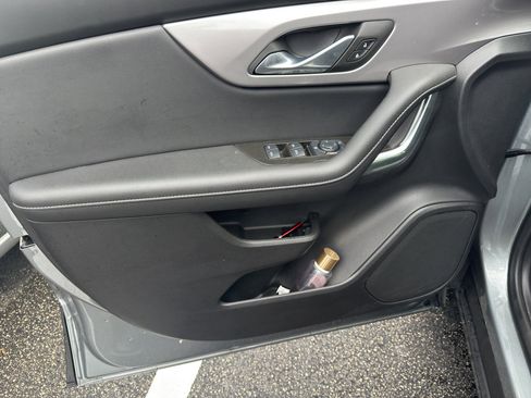 Used 2025 Chevrolet Blazer LT w/ Redline Edition image 9