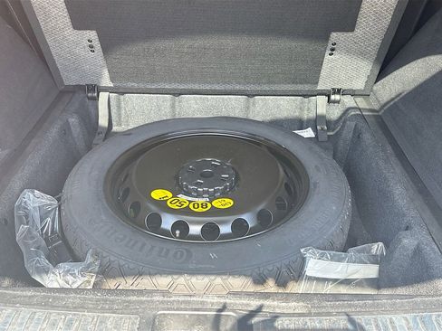 Used 2018 Mercedes-Benz GLE 350 4MATIC image 16