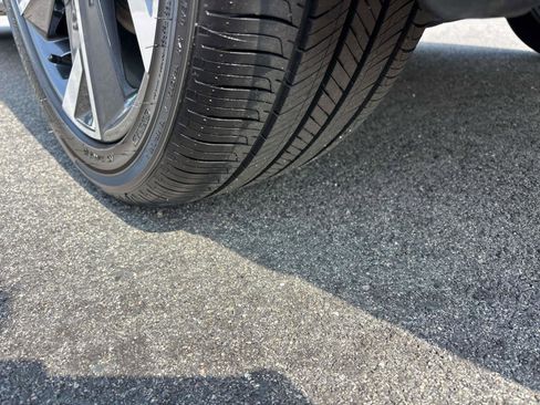 Certified 2025 Hyundai Elantra SEL image 7