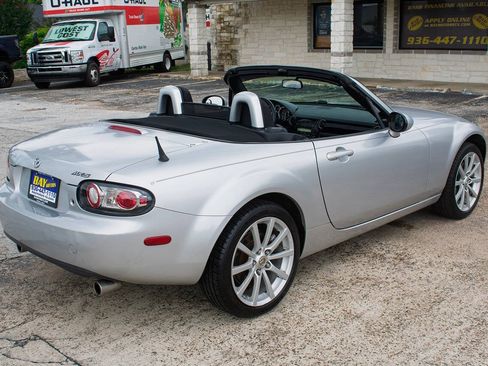 Used 2008 MAZDA MX-5 Miata Touring RWD image 6