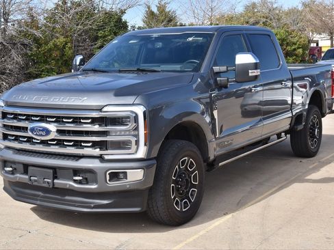 Certified 2024 Ford F250 Platinum w/ FX4 Off-Road Package image 3