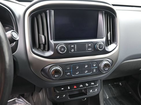Used 2020 Chevrolet Colorado Z71 AWD/4WD image 15