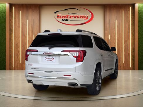 Used 2020 GMC Acadia Denali w/ Technology Package FWD image 7