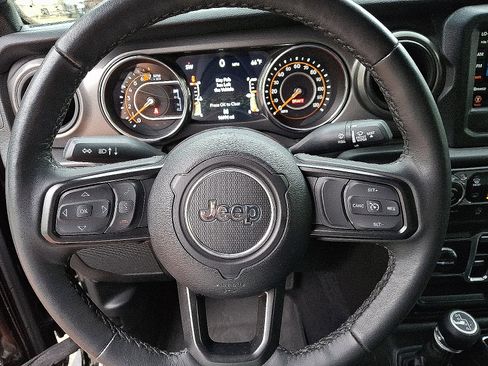 Certified 2023 Jeep Wrangler Unlimited Sport AWD/4WD image 19
