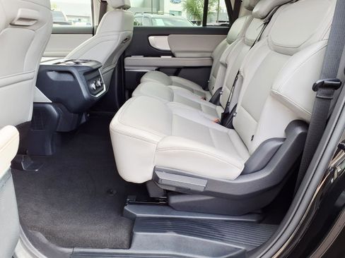 Certified 2025 Ford Expedition Max Active AWD/4WD image 18