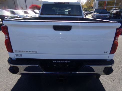 Used 2022 Chevrolet Silverado 2500 LT w/ Convenience Package image 4