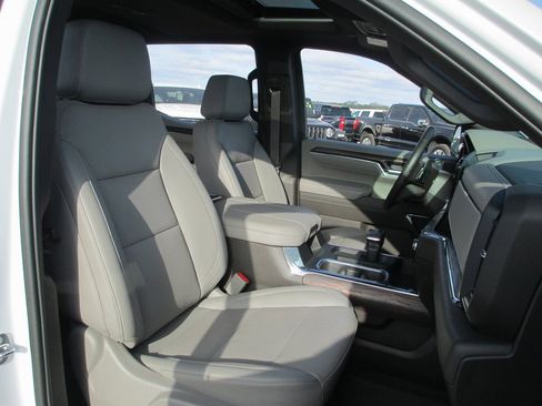 Used 2024 GMC Sierra 1500 SLT w/ SLT Premium Plus Package image 22