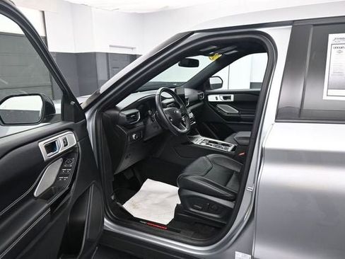 Certified 2022 Ford Explorer ST w/ Equipment Group 401A AWD/4WD image 16