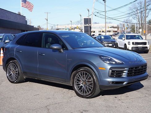 Used 2019 Porsche Cayenne E-Hybrid image 2