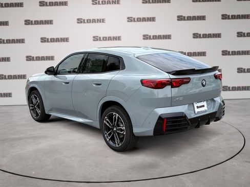 New 2026 BMW X2 xDrive28i AWD/4WD image 3