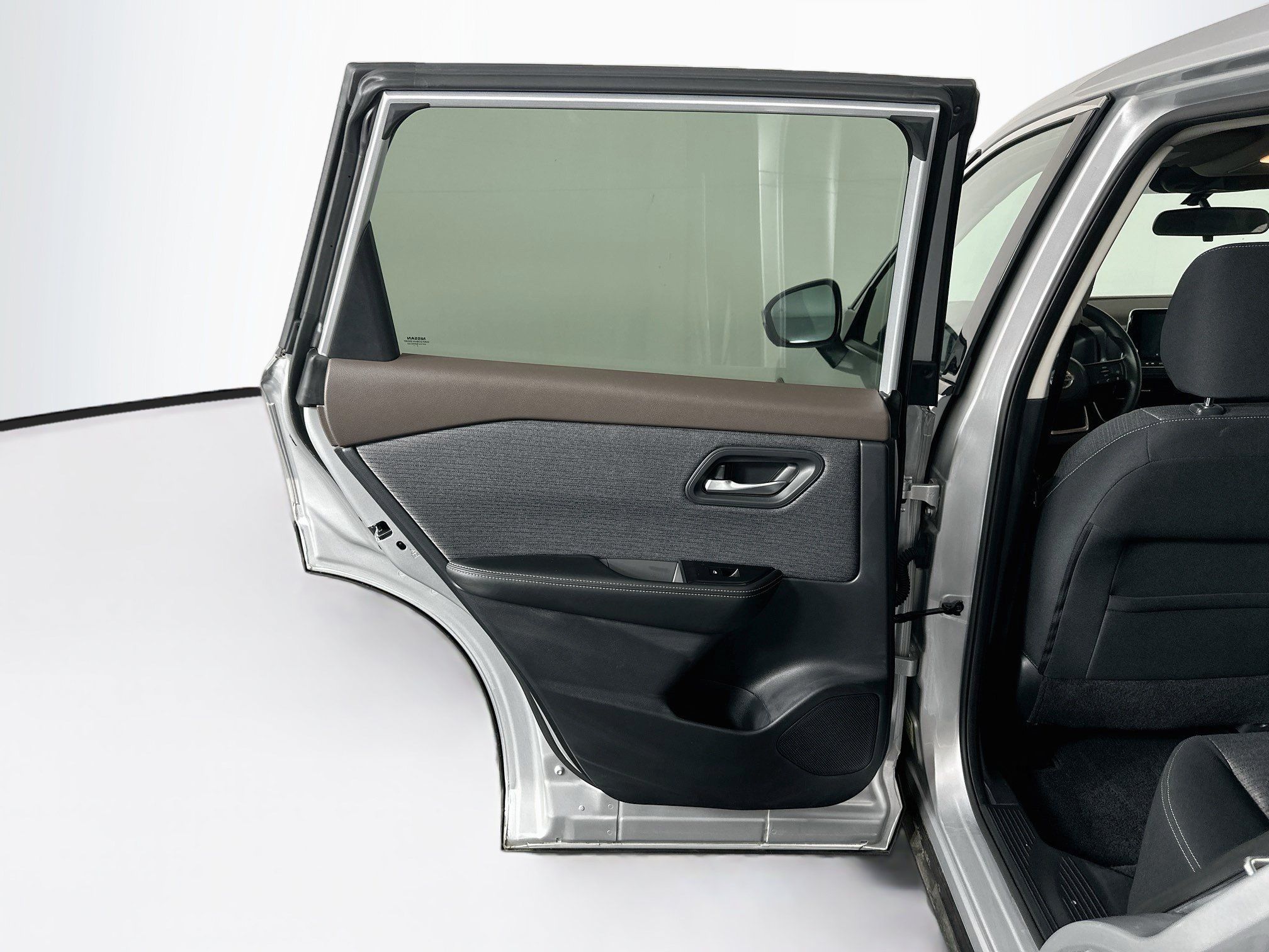 Used 2021 Nissan Rogue SV FWD image 25