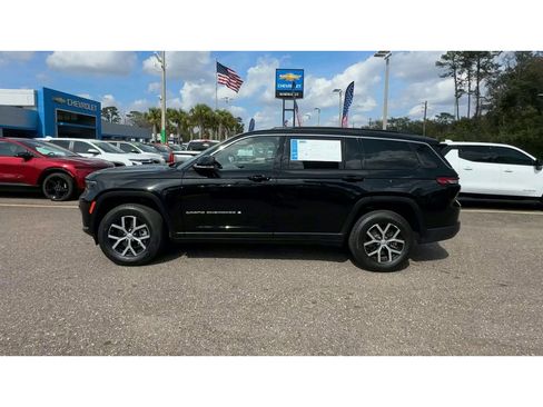 Used 2024 Jeep Grand Cherokee L Limited w/ Luxury Tech Group II image 5