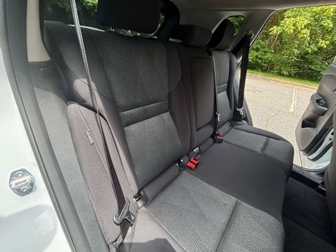 Used 2025 Nissan Rogue SV FWD image 35