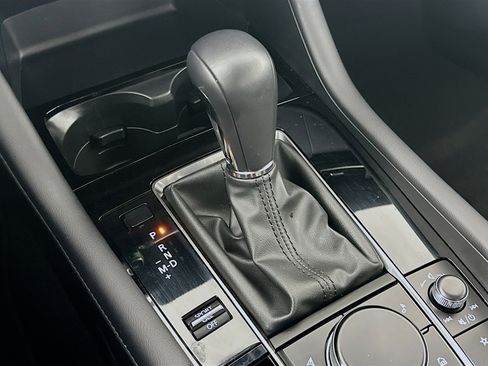 Used 2025 MAZDA MAZDA3 s image 24