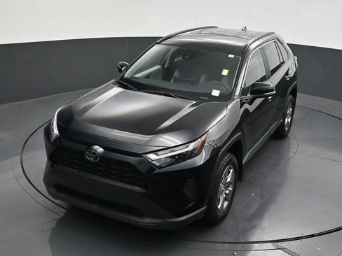 Used 2025 Toyota RAV4 XLE w/ Convenience Package FWD image 23