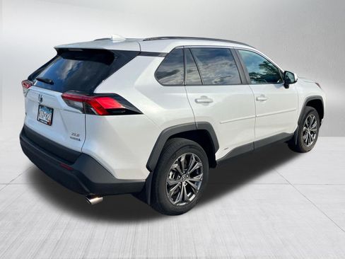 Used 2023 Toyota RAV4 XLE Premium AWD/4WD image 8