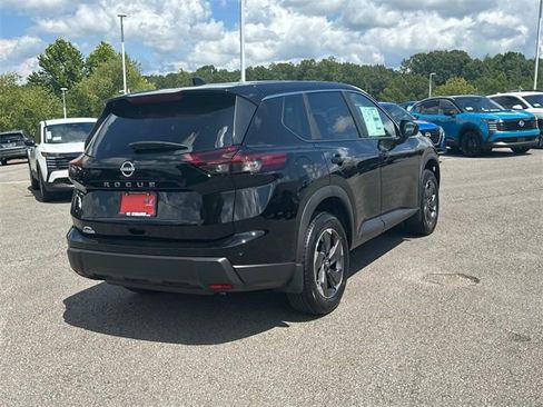 New 2026 Nissan Rogue SV image 4