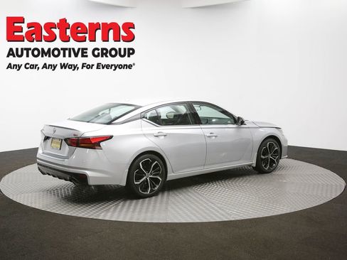 Used 2023 Nissan Altima 2.5 SR FWD image 38