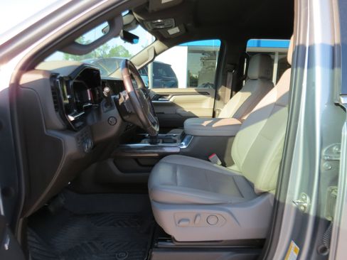 Certified 2023 Chevrolet Silverado 1500 LTZ AWD/4WD image 17