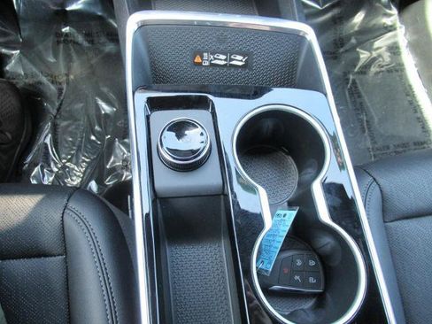 Certified 2026 Chevrolet Equinox LT w/ Convenience Package II FWD image 25