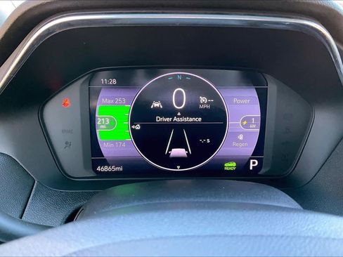 Used 2022 Chevrolet Bolt LT w/ Infotainment Package image 24