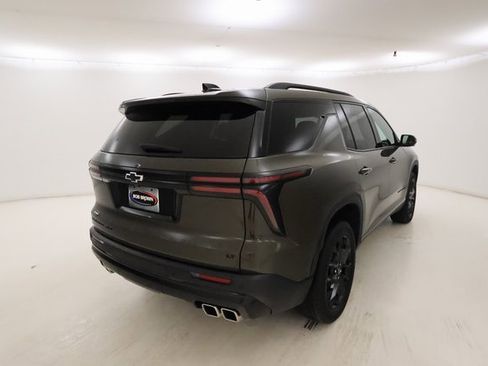 Certified 2024 Chevrolet Traverse LT w/ Enhanced Driving Package image 3