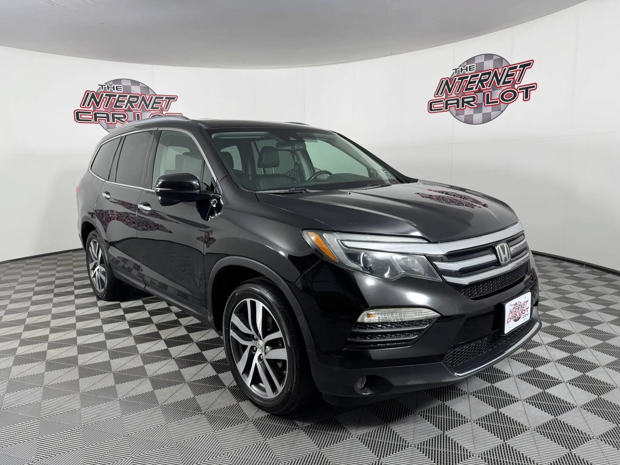 Used 2018 Honda Pilot Touring image 9