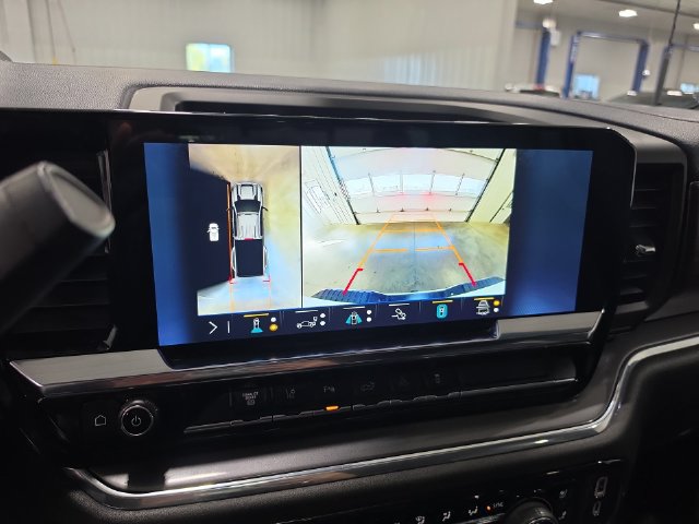 Used 2024 Chevrolet Silverado 3500 High Country w/ Technology Package AWD/4WD image 14