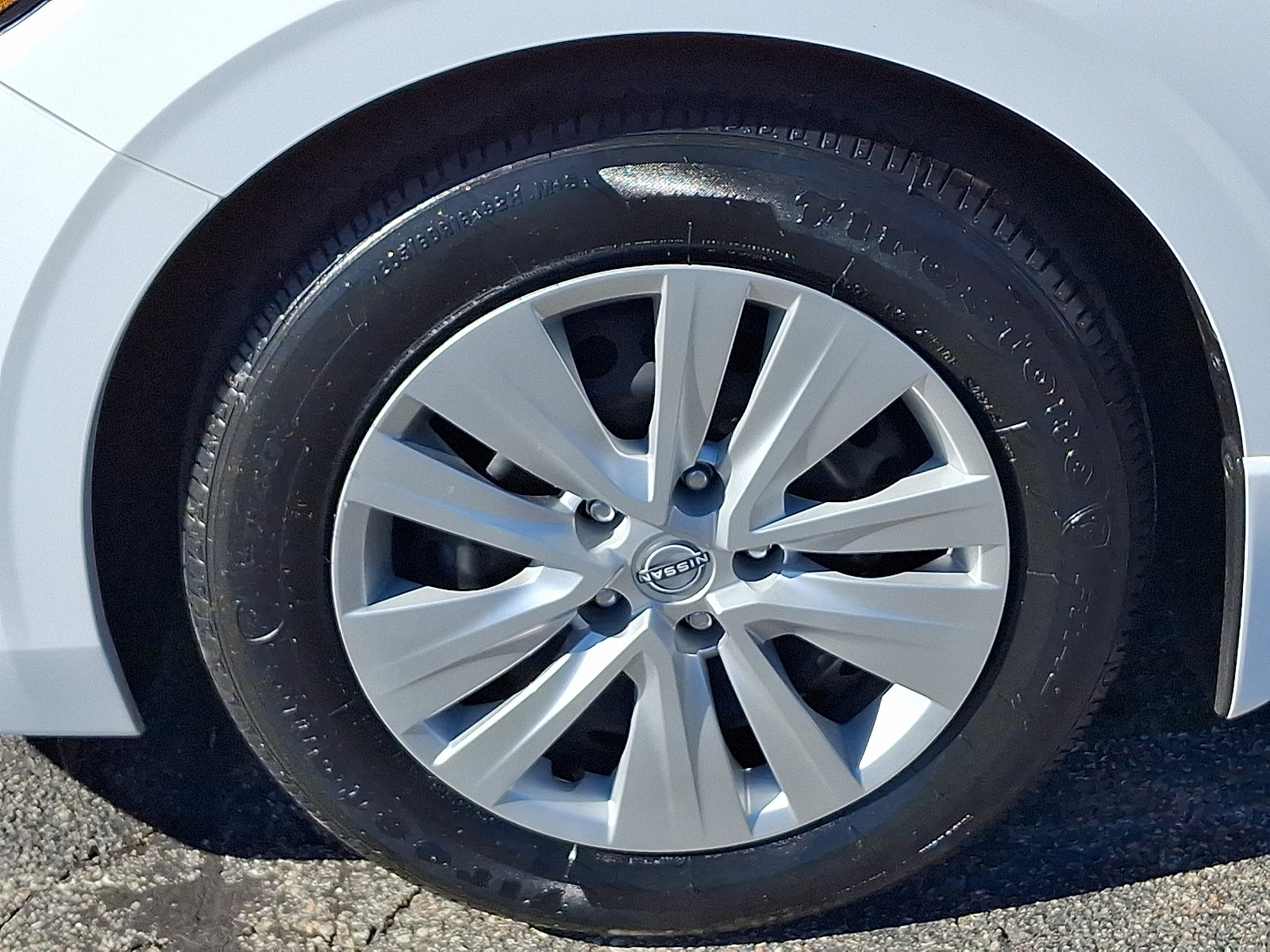 Used 2024 Nissan Sentra S FWD image 8