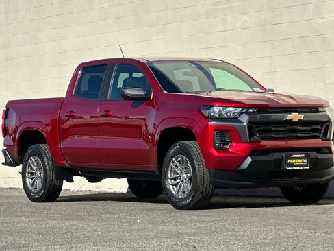 Certified 2023 Chevrolet Colorado LT w/ LT Convenience Package image 2
