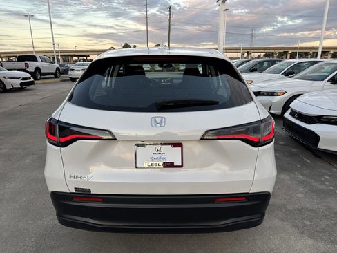 Certified 2025 Honda HR-V LX image 5