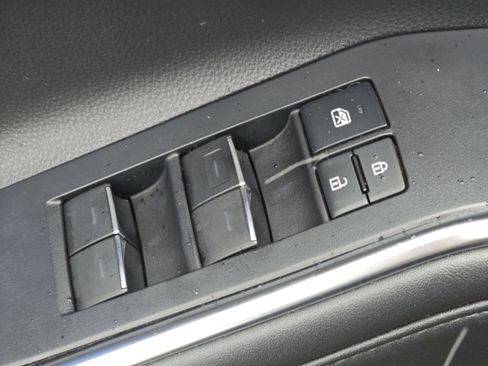 Used 2021 Toyota Highlander Platinum image 26