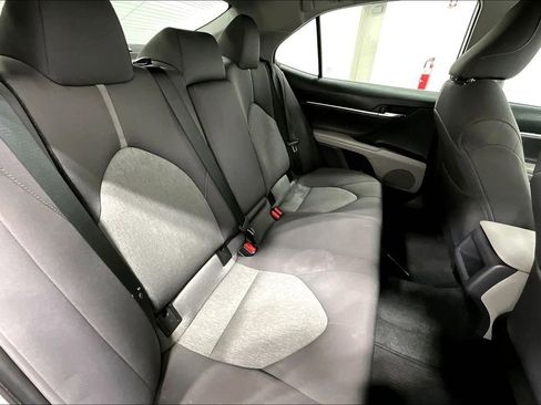 Used 2022 Toyota Camry LE image 34