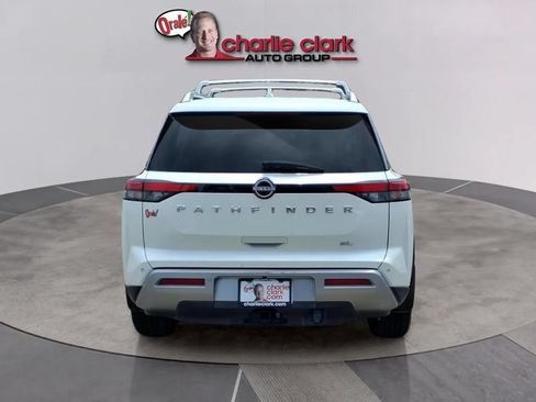 Used 2024 Nissan Pathfinder SL w/ SL Premium Package FWD image 4