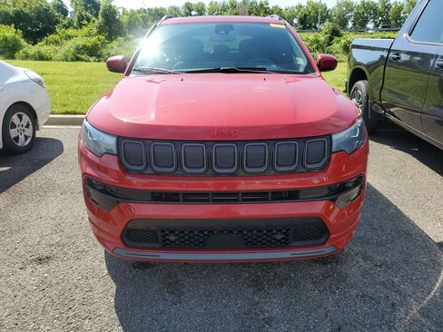 Used 2022 Jeep Compass Limited w/ (RED) Package AWD/4WD image 4