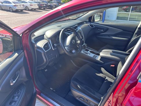 Used 2020 Nissan Murano SV AWD/4WD image 6