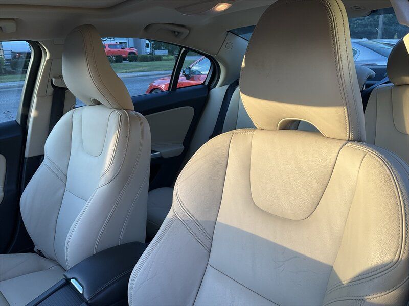 Used 2017 Volvo S60 T5 Dynamic w/ Vision Package AWD/4WD image 22
